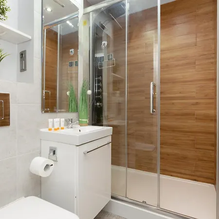Lejlighed Charming In Center With Air Conditioning By Renters