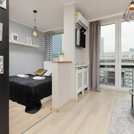 Charming In Center With Air Conditioning By Renters *