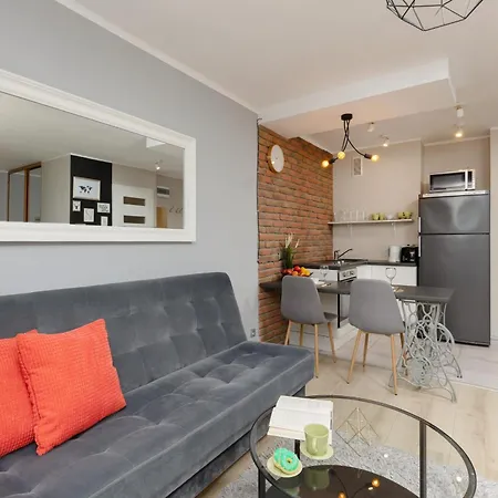 Charming In Center With Air Conditioning By Renters *
