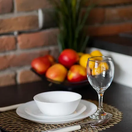 Charming In Center With Air Conditioning By Renters Apartment *